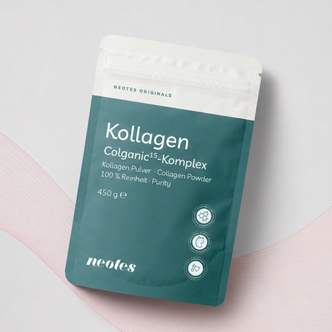 Kollagen Hydrolysat Pulver von neotes im Beutel als klarer Packshot auf hellem Hintergrund