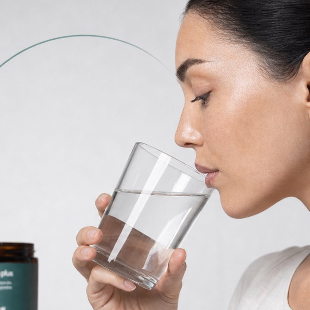 Lambda plus als Mikronährstoff‑Trio für die tägliche Aufnahme ausgewählter Aminosäuren und B‑Vitamine.