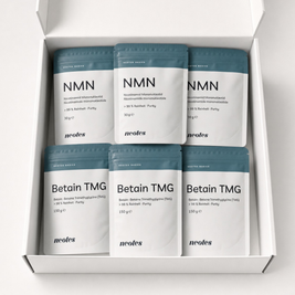 Lab Bundle von neotes mit NMN und Betain TMG in hochwertiger Geschenkbox arrangiert