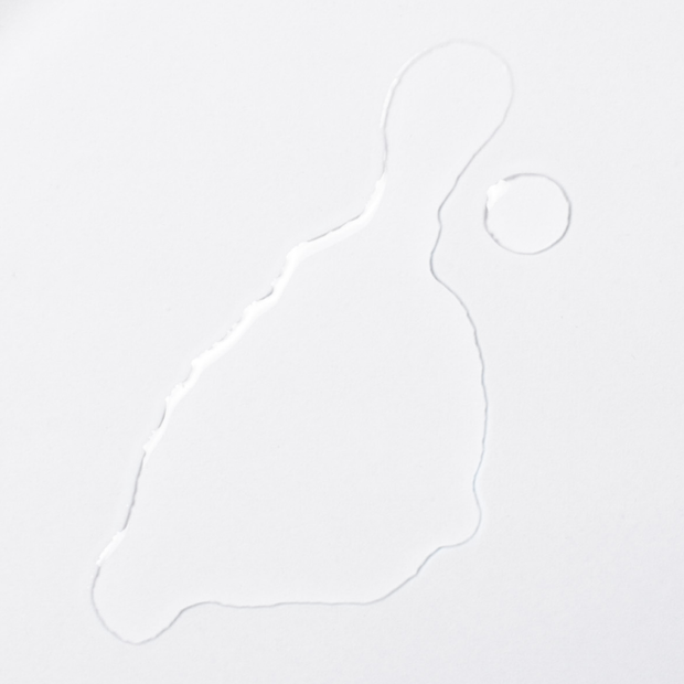 Vitamin D3/K2 MK-7 oil drop detail on a white background